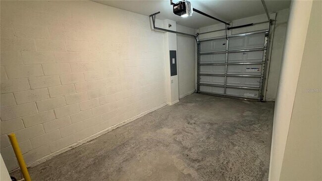 Building Photo - 1446 Isleta Lp
