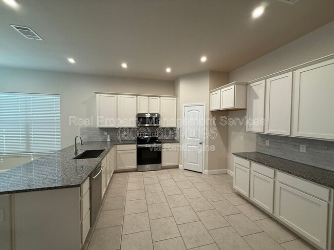 Building Photo - 7115 90th St