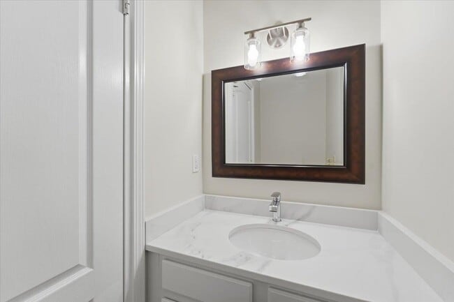Building Photo - 295 9th St