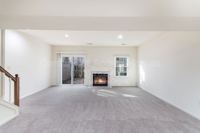 Building Photo - 6143 Summer Park Ln