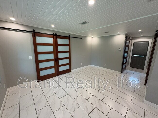 Building Photo - 6709 US-90