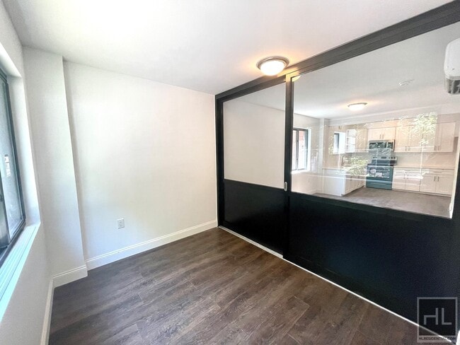 Building Photo - Alderton St