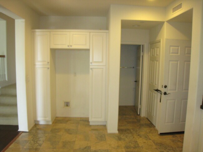 Building Photo - 3351 Via Mereno