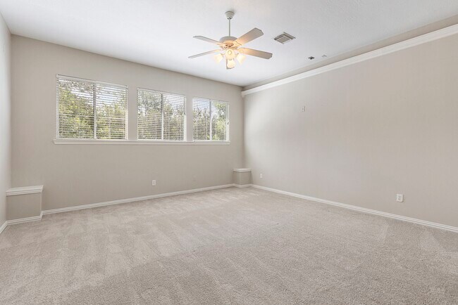 Building Photo - 6 Hithervale Ct