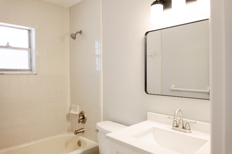 Building Photo - 2667 Rook Cv