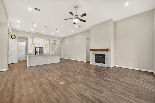 Building Photo - 4403 Tumbling Leaf Ct