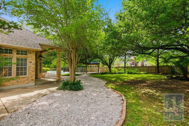 Building Photo - 41 Stillmeadow