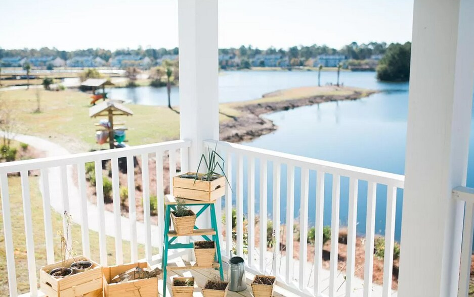 Building Photo - 1513 Star Flower Aly