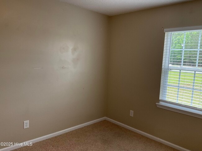 Building Photo - 121 Poplar Ridge Rd