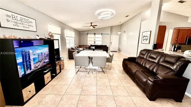 Building Photo - 5470 Pine Cir