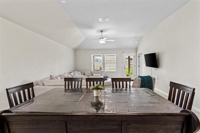 Building Photo - 128 Smokebush Trail