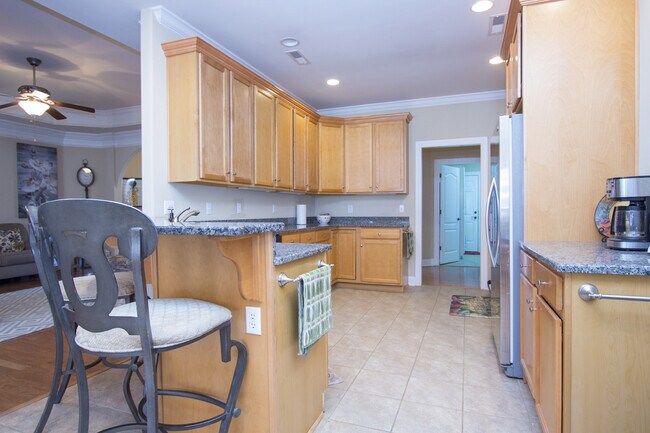 Building Photo - Exquisitely Maintained Home in the Coveted Goldsmith - Schiffman/ Hsv High school