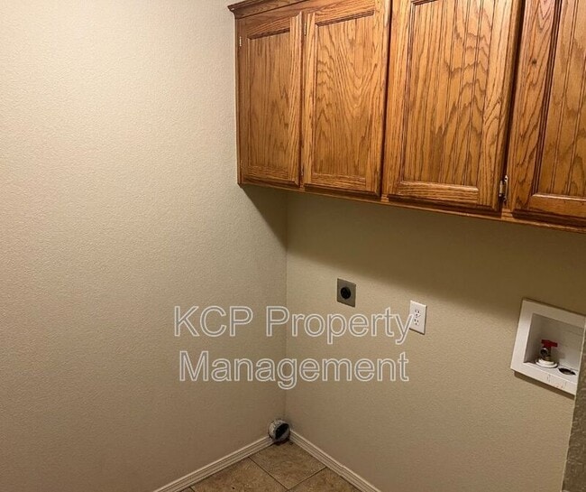 Building Photo - 2208 Kaylonni Ln