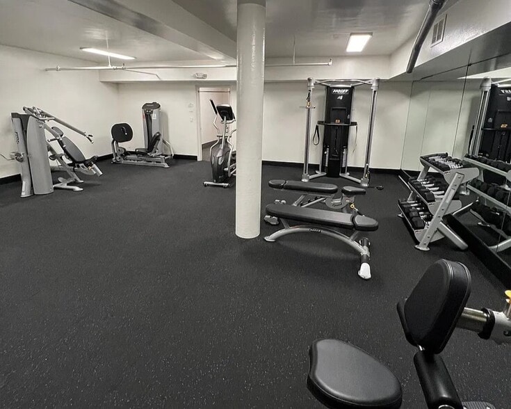 Fitness center - 11750 W Sunset Blvd