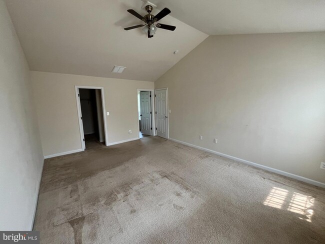 Building Photo - 47 Summerfield Ln