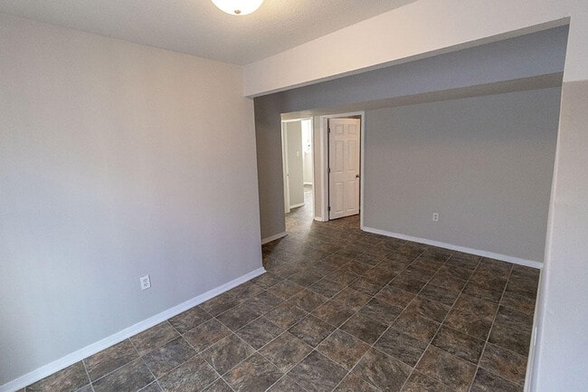 Building Photo - 1011 W Ash St