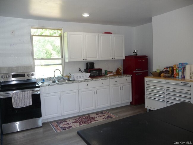 Building Photo - 971 US-209