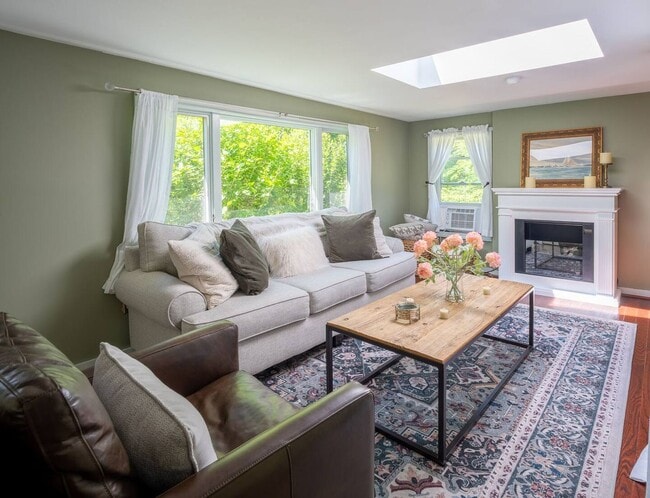 Building Photo - Historic Cape Cod with Modern Comfort Alon...