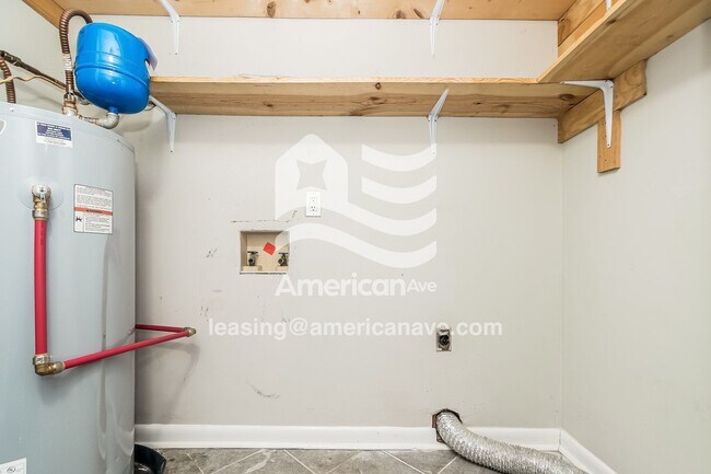 Building Photo - 3536 Torbay Dr