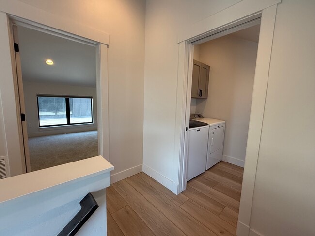 Building Photo - 1401 Windrow Dr
