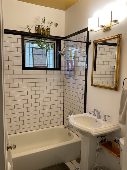 Bathroom with full tub and shower - 825 Forest Ave