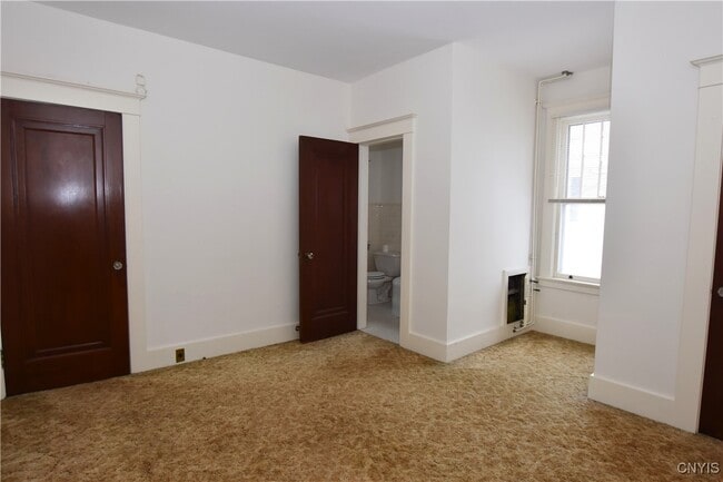 Building Photo - 2318 Genesee St