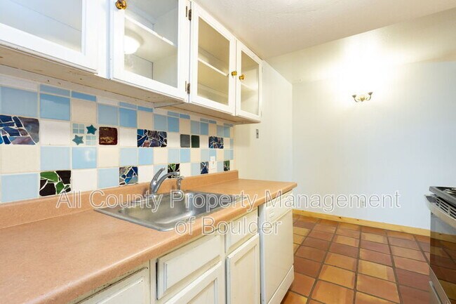 Building Photo - 1111 Maxwell Ave