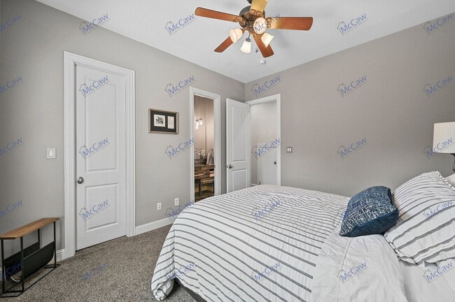 Building Photo - 5211 Mission Ave