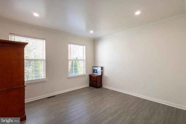 Building Photo - 34 Birmingham Dr