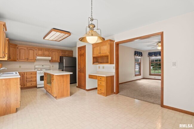 Building Photo - 1616 Hunter Ridge Dr