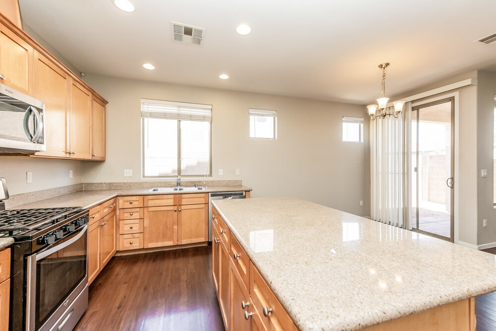 Building Photo - 10016 Bonterra Ave