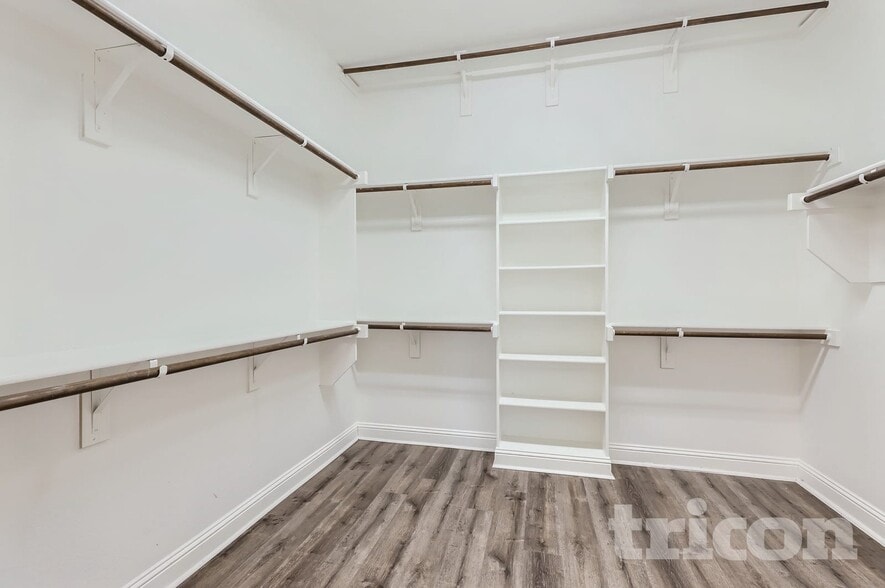 Building Photo - 3016 Rocking Hills Trail