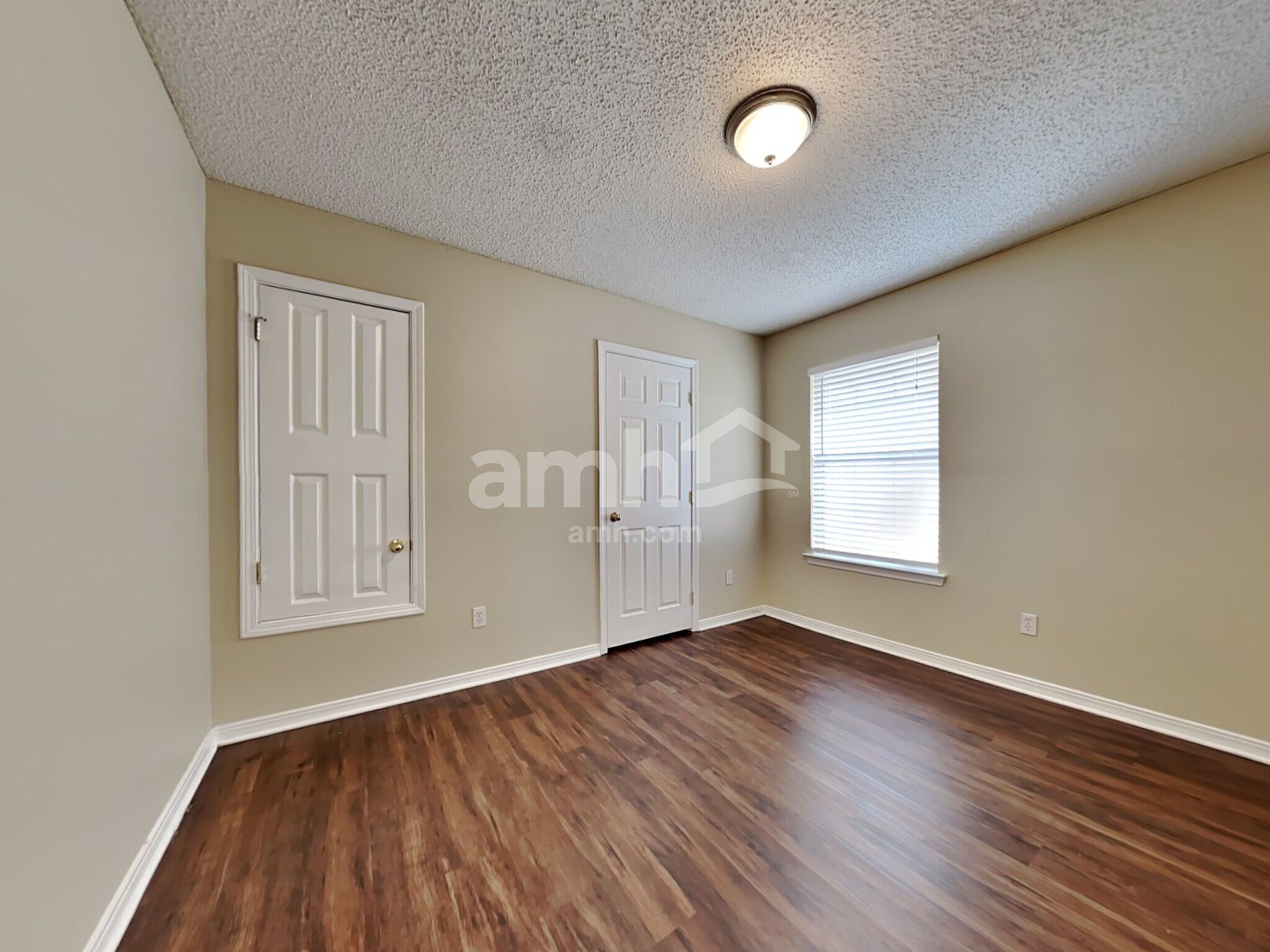 Building Photo - 6291 Ironside Dr N