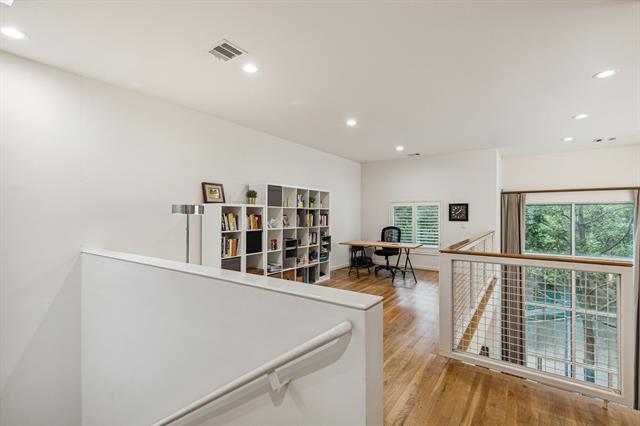 Building Photo - 3320 Miro Pl