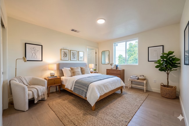 Building Photo - Brand New Luxury 4 & 5 Bed Units