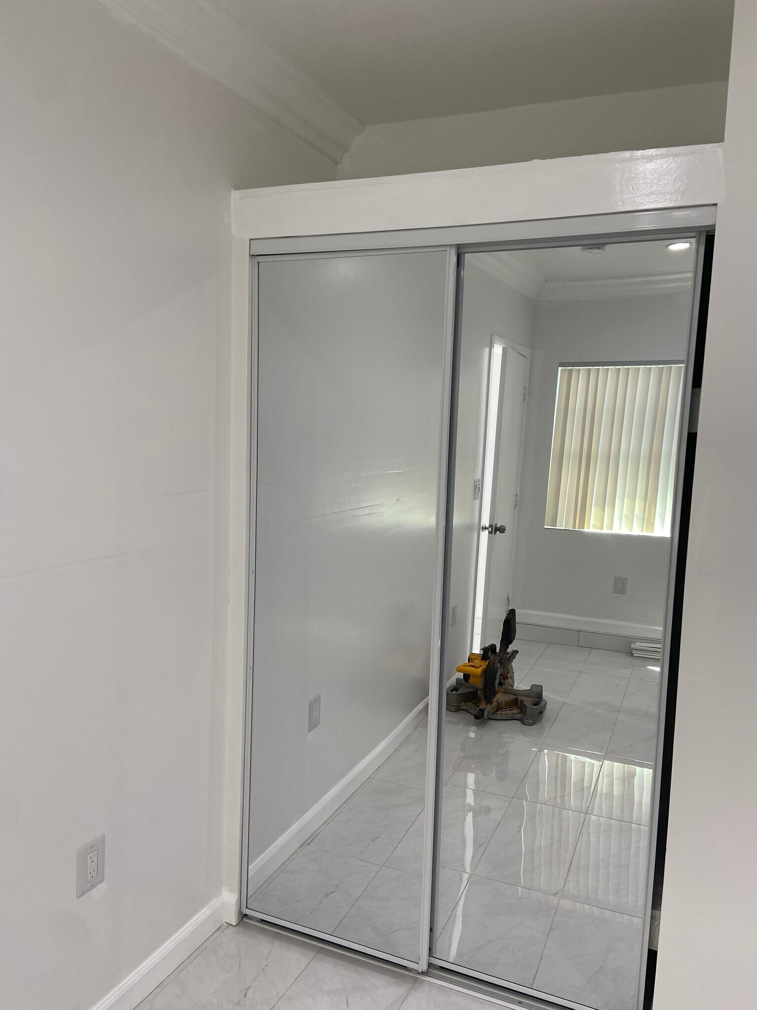 Mirrored Closet: lot's of Space - 13044 Tonopah St