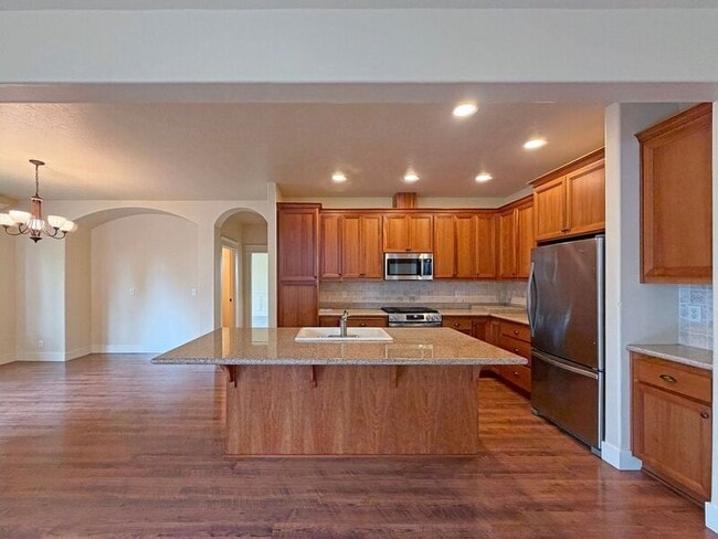 Building Photo - 2523 Borders Dr