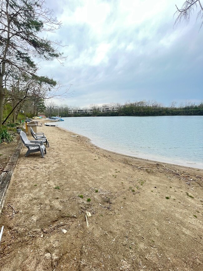 Building Photo - 1471 Cliff Ct