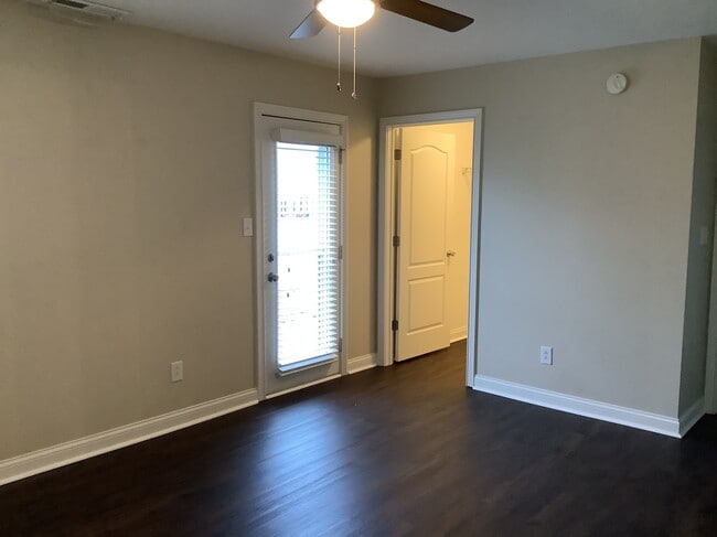 Building Photo - 681 Bridgebend Run