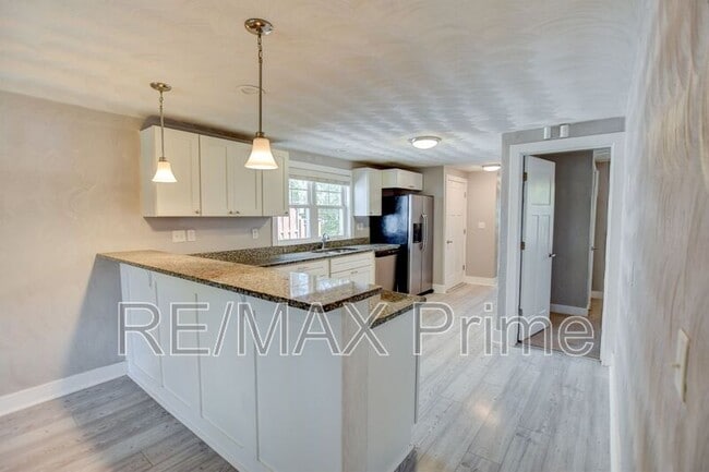 Building Photo - 7304 Major Ave