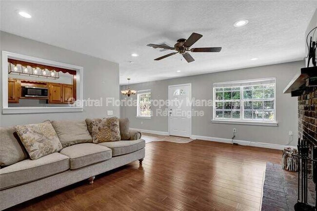 Building Photo - 7917 Carolina Ln