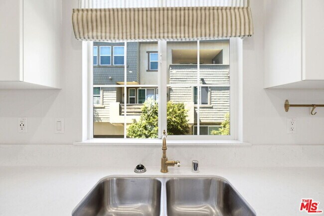 Building Photo - 12228 Veranda Dr