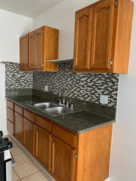 Building Photo - 192 S Mountain View Ave