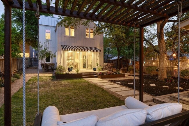 Building Photo - 3108 Dancy St
