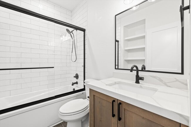 Building Photo - Luxury 5-Bed + Bonus + RV Garage Home for ...