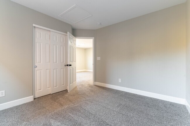 Building Photo - 10505 Cold Mountain Ave