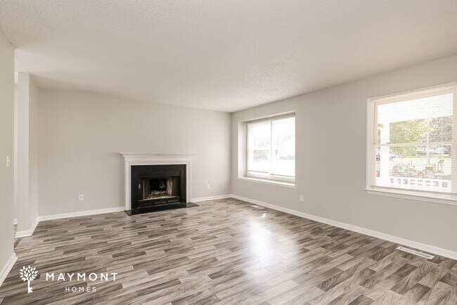 Building Photo - 4009 Hope Valley Ln