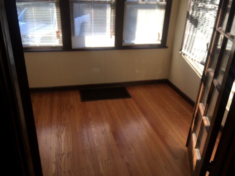 Building Photo - 44 N Spring Ave