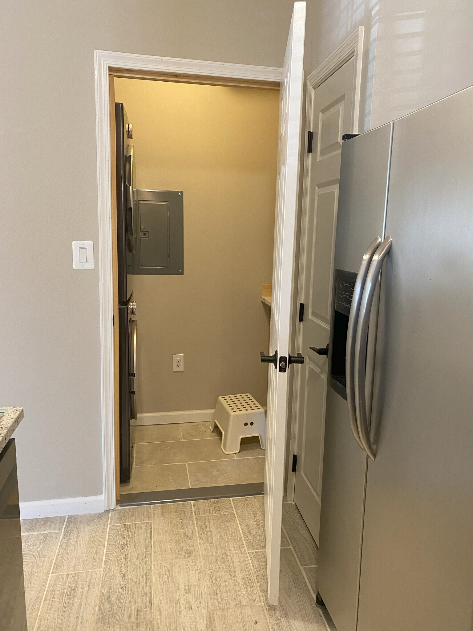 Building Photo - 46628 Drysdale Ter