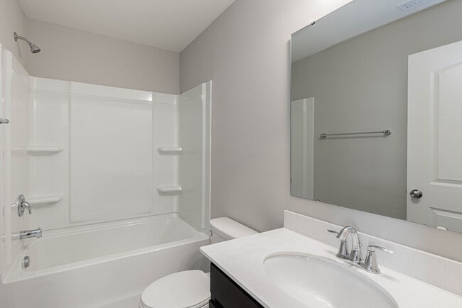 Building Photo - BEAUTIFUL 3BD/2.5BTH Townhome - MALLARD CREEK- ASK ABOUT OUR JANUARY MOVE IN SPECIAL